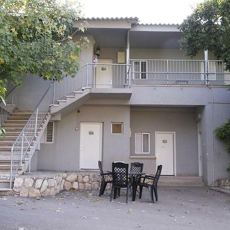 Kibbutz Beit Alfa Guest House Bet Alfa エクステリア 写真