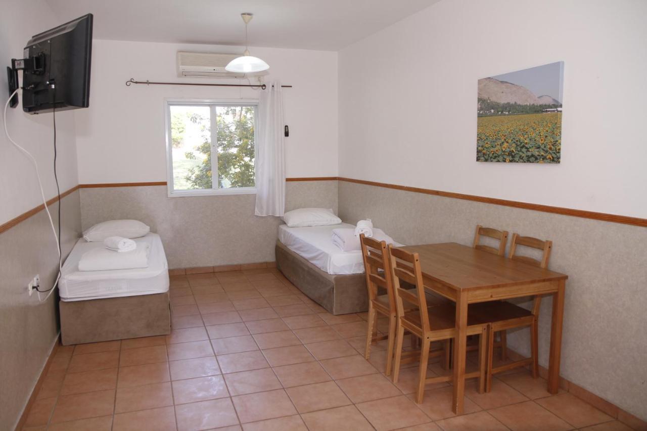 Kibbutz Beit Alfa Guest House Bet Alfa エクステリア 写真